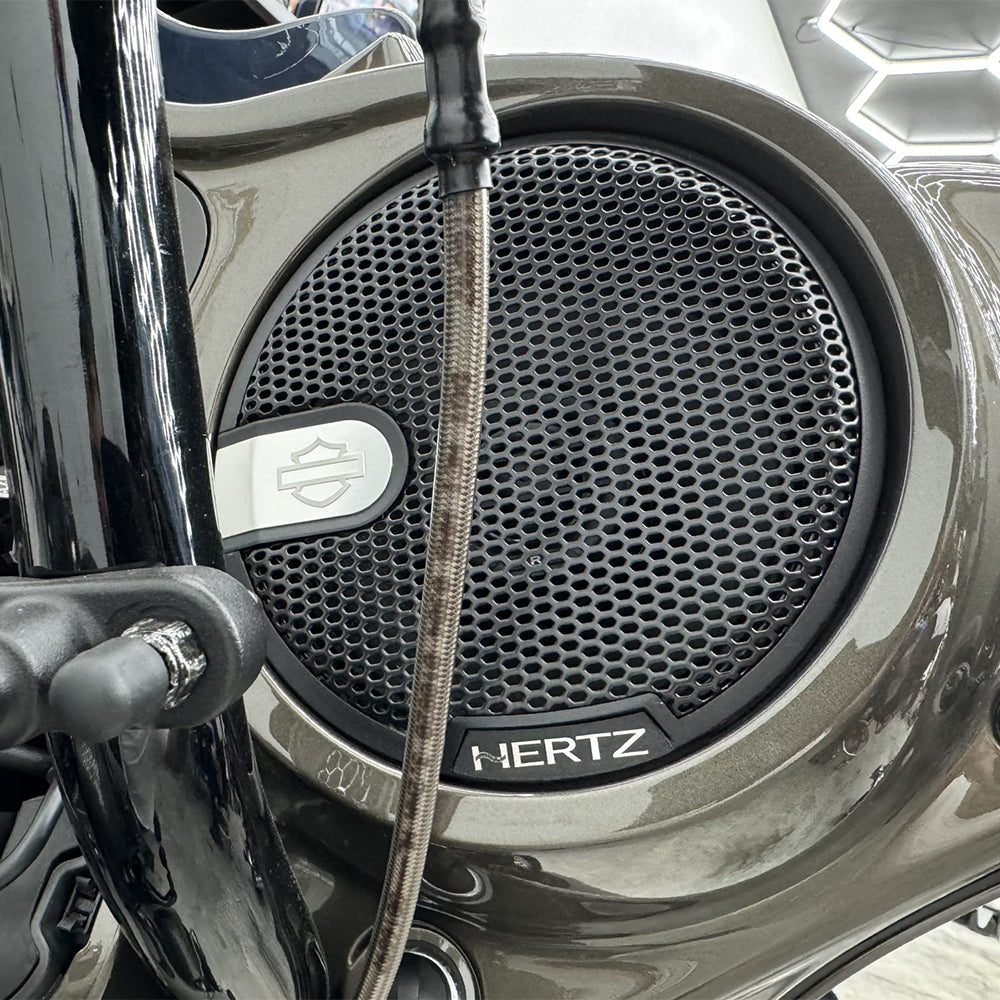 HogBadge Hertz Logos with Silver Text for 2021-2023 Street Glide